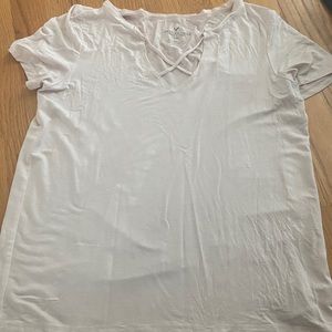 American Eagle tshirt